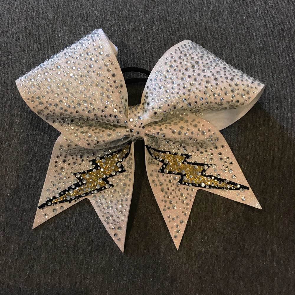 Cheer bow